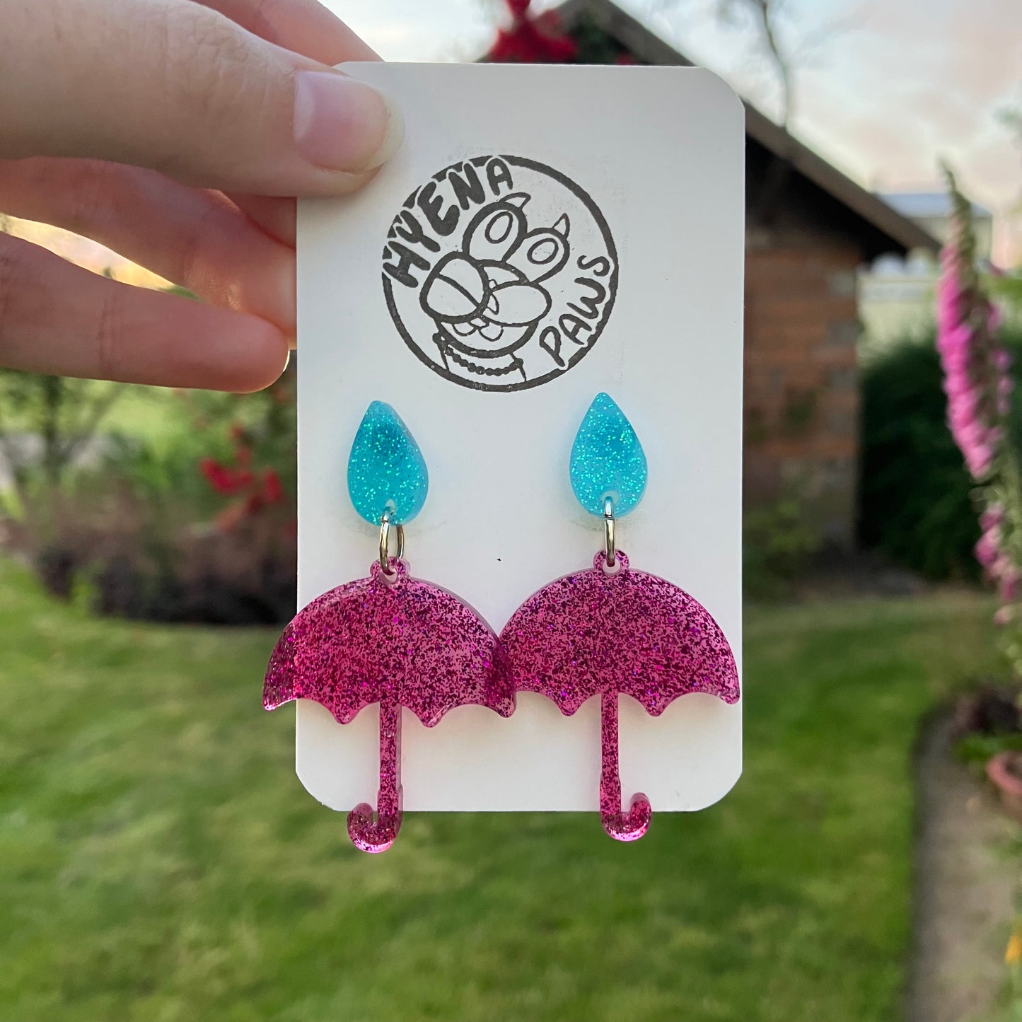 Rain dangles